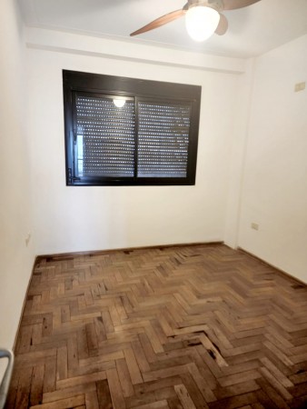 SEMIPISO DE 1 DORMITORIO + COCHERA SOBRE GENERAL LOPEZ