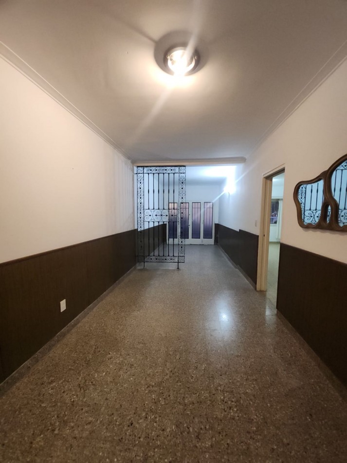 ALQUILER CASA EN GUEMES Y BV GALVEZ